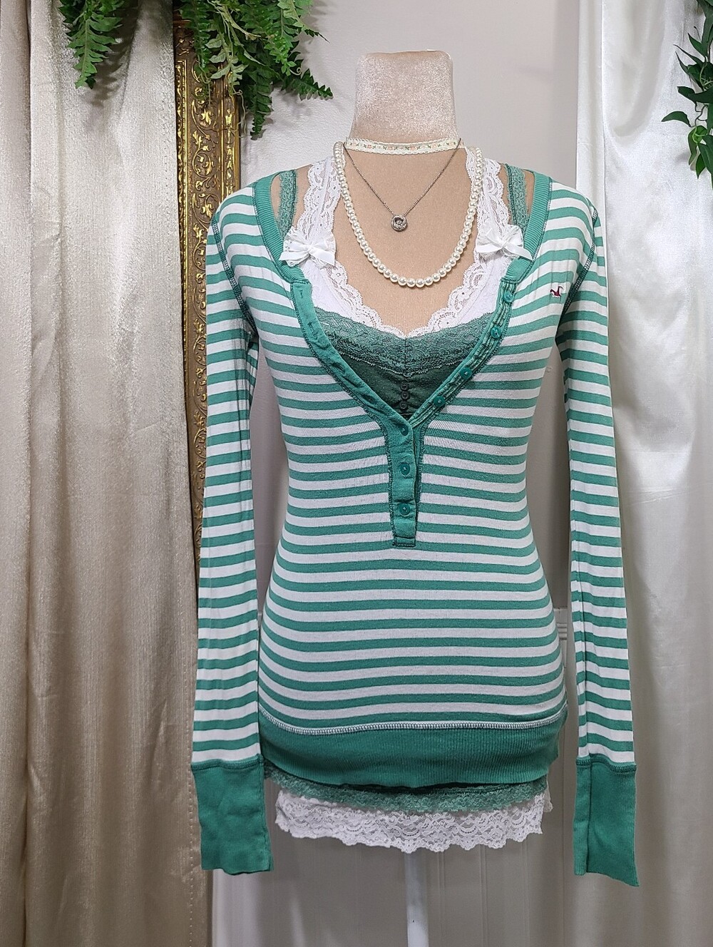 Vintage Hollister ♡ Y2K ♡ Green Striped Babydoll Henley Long Sleeve Top